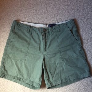 Green gap shorts